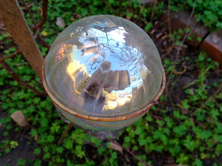 selfie in witches ball