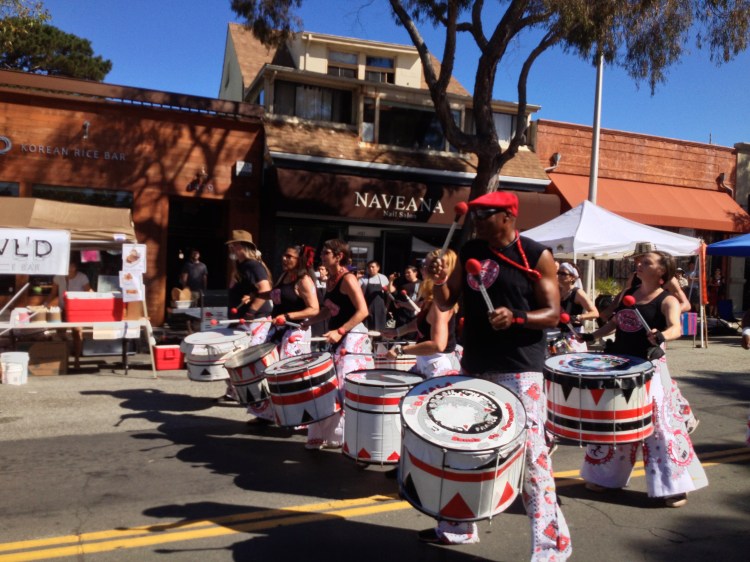Samba drummers Solano Stroll 