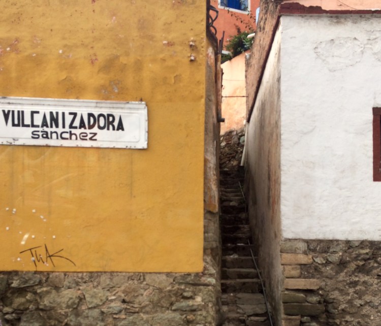 Worlds narrowest pathway