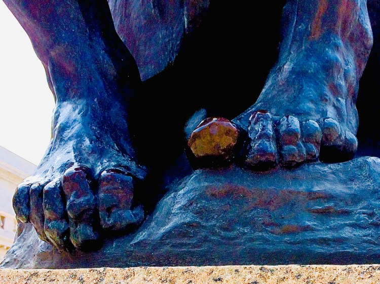 The Thinkers feet