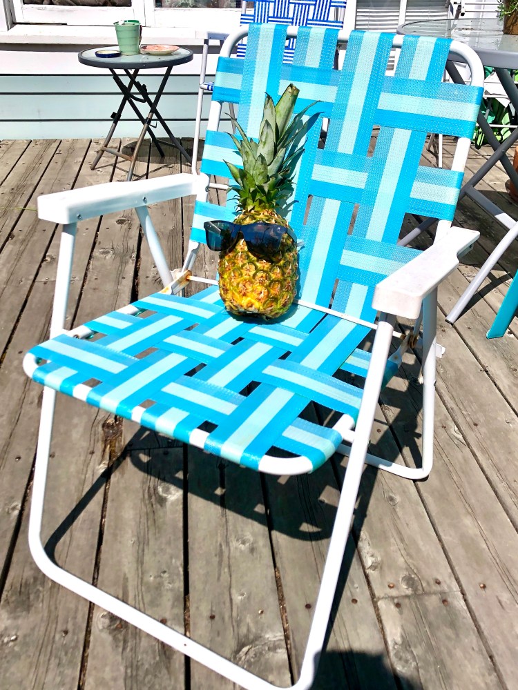 Pineapple wearing sunglasses